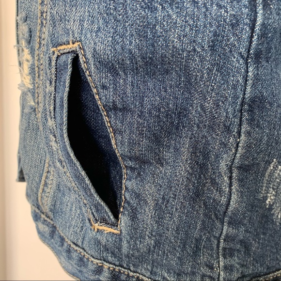 Hippie Laundry Distressed Sleeveless Jean Jacket - Picture 6 of 11